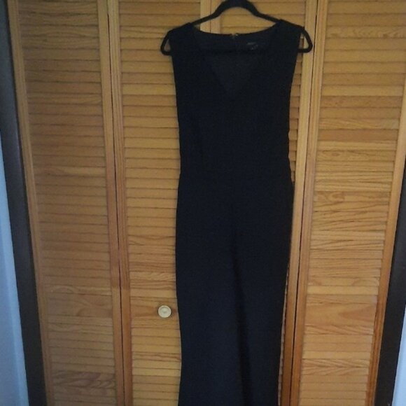 Ann Taylor Factory Black Sleeveless Vneck Tie Back Zipper Wide Leg Jumpsuit 6 - Picture 1 of 9